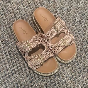 Universal Thread Tan Buckle Sandals